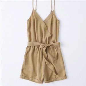 CORAL Abercrombie tie waist v neck romper